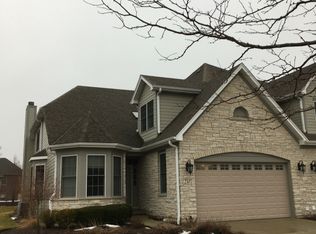 2707 Nicole Cir, Aurora, IL 60502