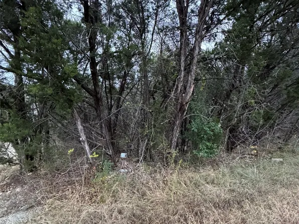1013 Comanche Cove Dr, Granbury, TX 76048