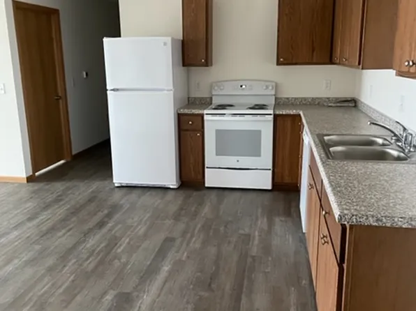 821 Kennedy St APT 111, Baraboo, WI 53913