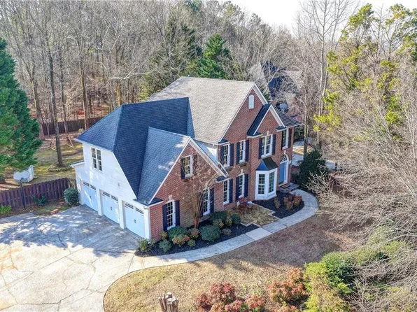 4910 Wimborne Ct, Suwanee, GA 30024