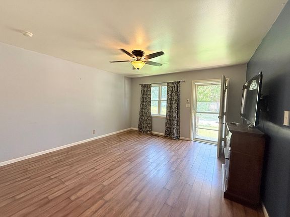 5th image of 209 S Quebec Ave Unit A