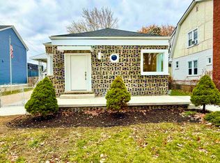 39 W Elza Ave, Hazel Park, MI 48030