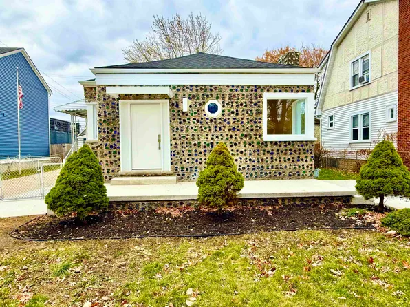 39 W Elza Ave, Hazel Park, MI 48030