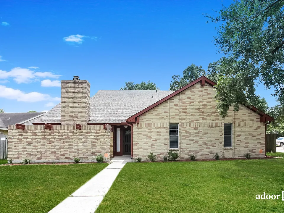 10215 Golden Meadow Dr