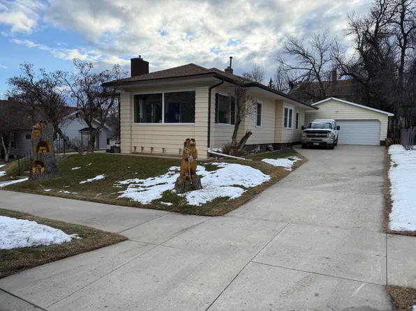 1011 W Broadway St, Lewistown, MT 59457