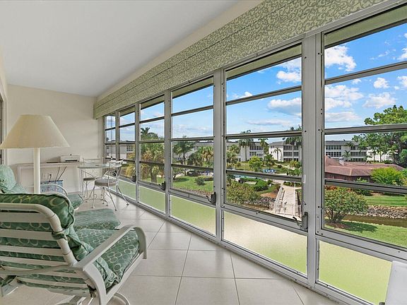 3rd image of 315 Saint Andrews Blvd APT D31