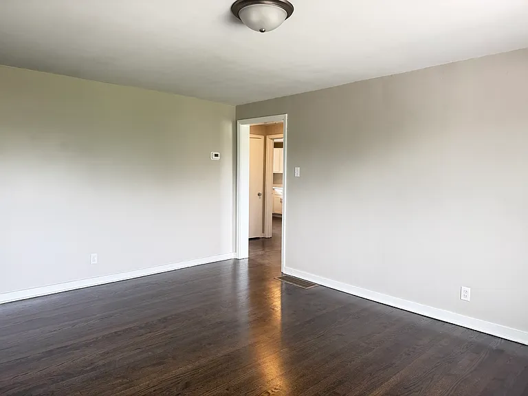 1117 Kosciusko Blvd #2 — Photo 3