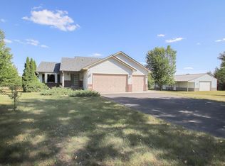 33411 Enchantment Ln, Stacy, MN 55079