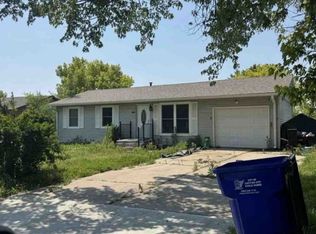 1424 Hale Dr, Junction City, KS 66441