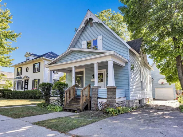 1423 Grant St, Marinette, WI 54143