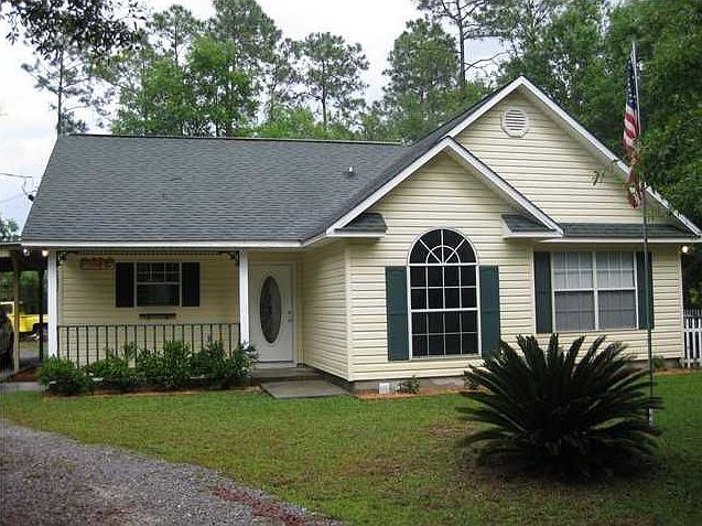 Cute custom cottage home!