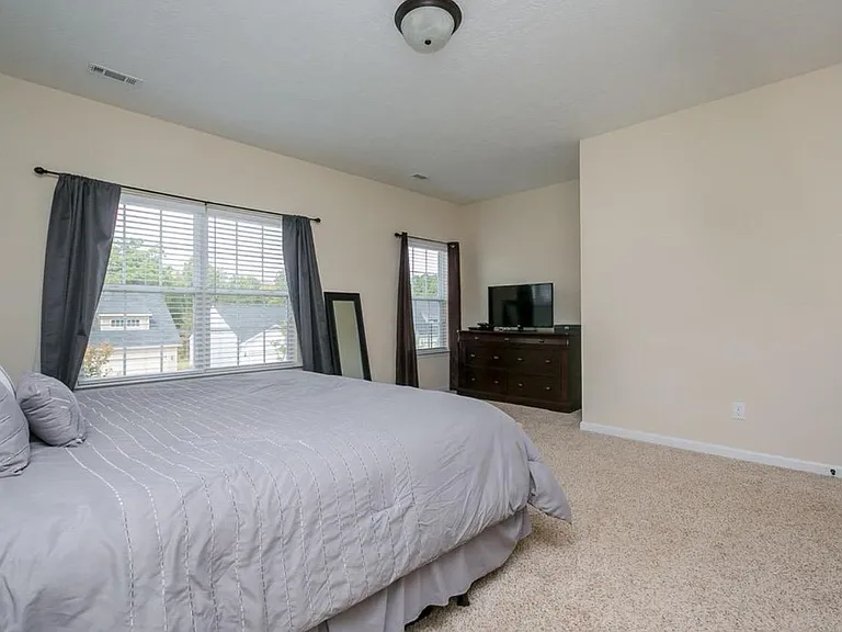 866 Westlawn Dr — Photo 7