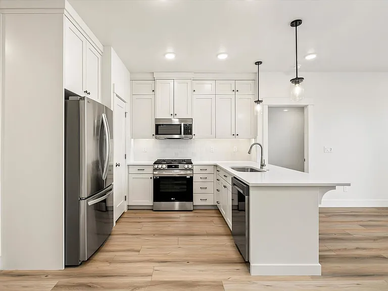 319 N Sauer River Ln — Photo 10
