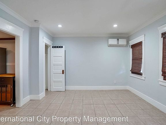 3rd image of 719 E 5th St #723