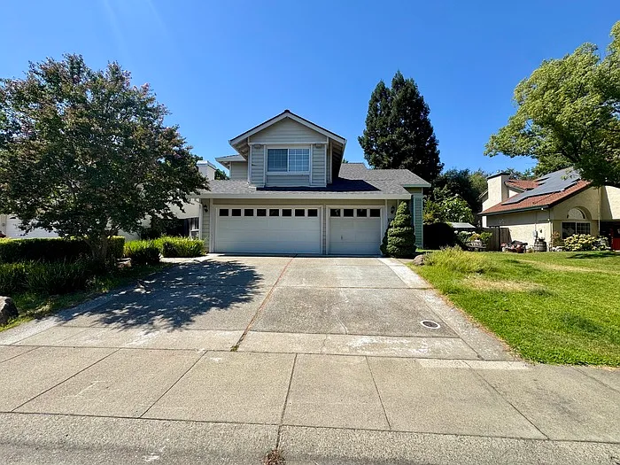 4 bed, 3.0 bath, 2509 sqft, $2,695 — Photo 2