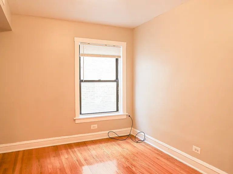 2625 N Spaulding Ave #2W — Photo 3