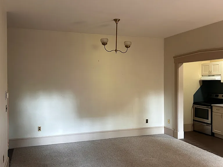 487 Hope St — Photo 3