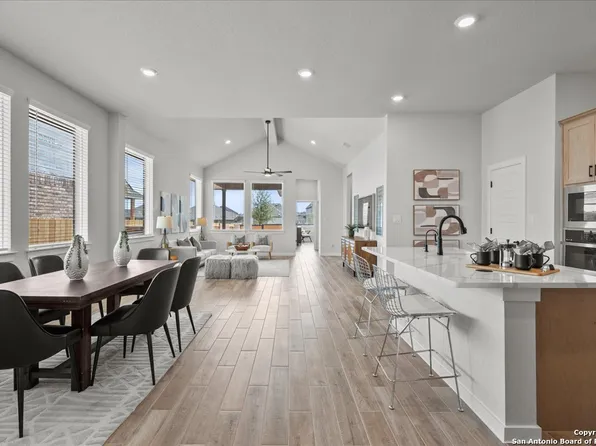 1670 Couser Avenue, New Braunfels, TX 78132