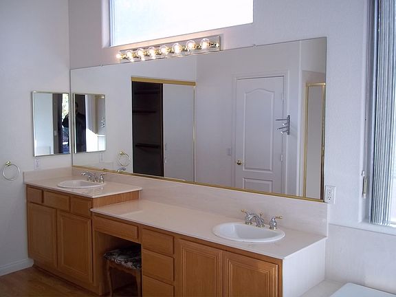 3rd image of 2724 Cool Lilac Ave