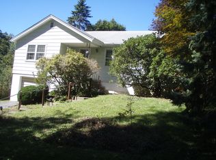 53 Vasa Dr, Hackettstown, NJ 07840