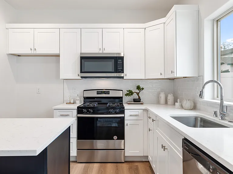 1074 S Underwood Pl #120 — Photo 5