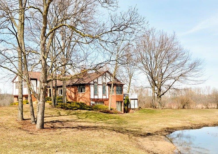 1st image of 408 Tamarack Dr