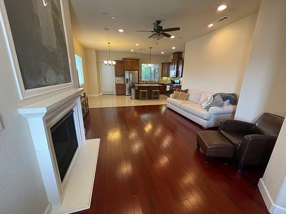 7072 Orchard Living Room_03032021