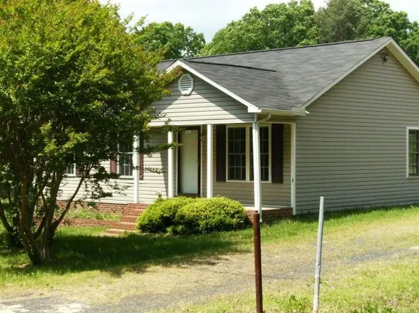 2219 E Stadium Dr, Eden, NC 27288