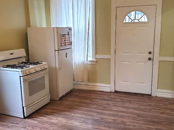 4th image of 1254 N Maplewood Ave APT 2