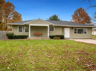 736 Timber Creek Rd, Dixon, IL 61021