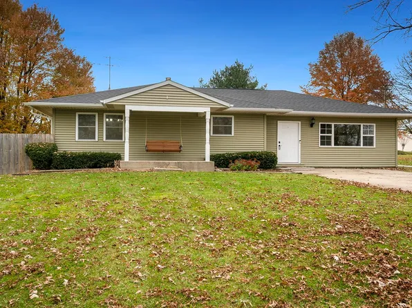 736 Timber Creek Rd, Dixon, IL 61021