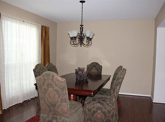 2nd image of 1527 Vista Real Dr