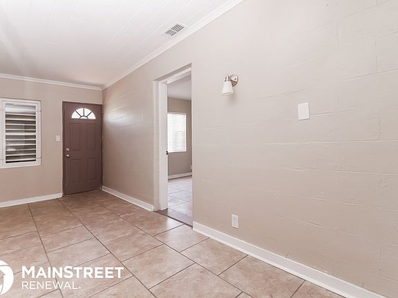 4th image of 1465 Pine St