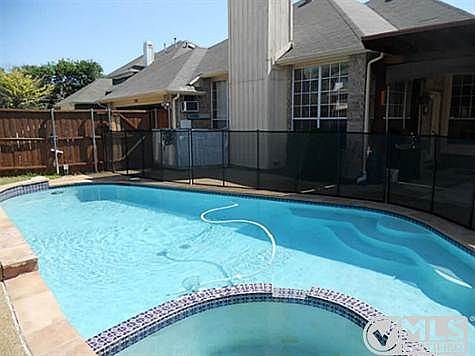 2nd image of 720 Cottonwood Bend Dr