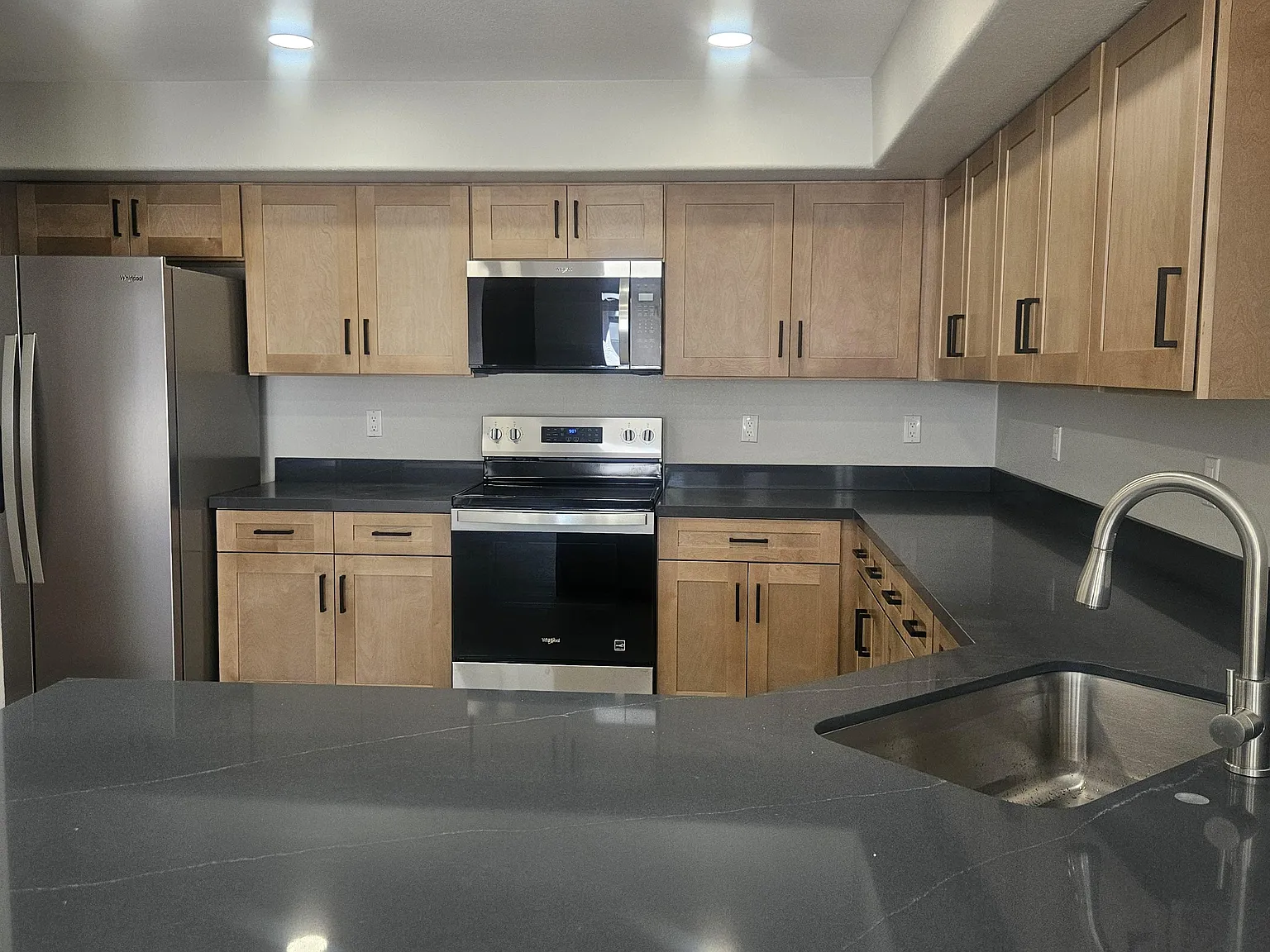 3 bed, 1397 sqft, $2,295 — Photo 2