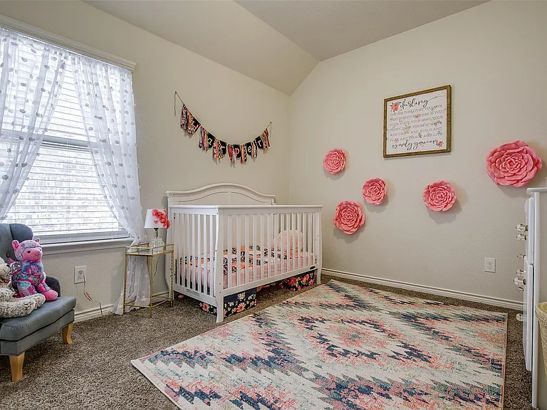 593 Jamestown Ln — Photo 18