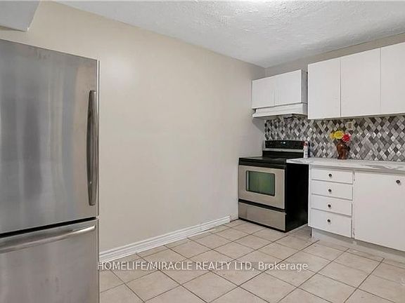 4th image of 1430 Upper Gage Ave