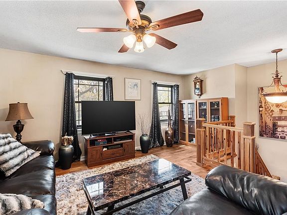 4th image of 3117 NW Castle Dr