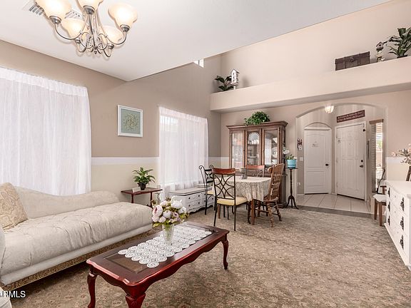 4th image of 298 W DANA Drive