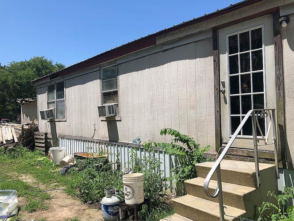 1st image of 1012 Isaac Ave NW