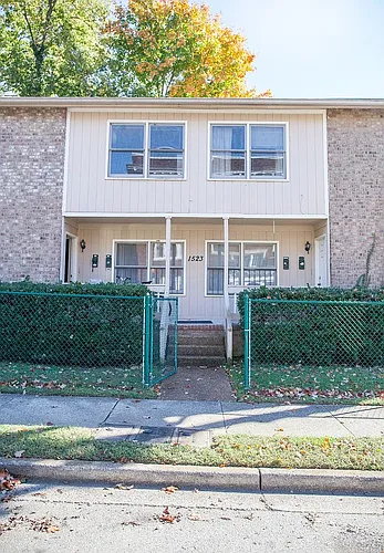 1523 Ashwood Ave #B Photo 1