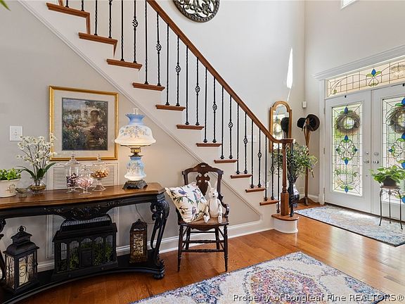 3rd image of 478 Lakeside Ln
