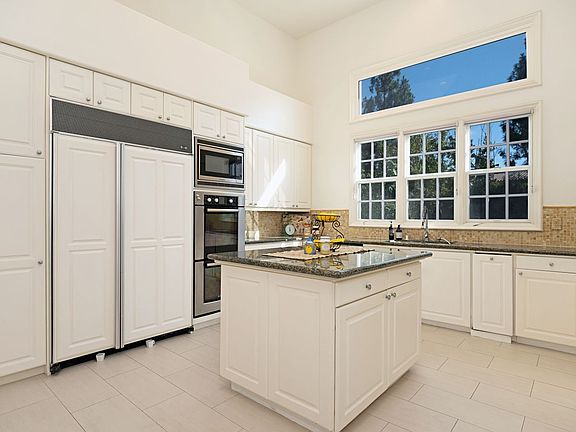 4th image of 11728 Folkstone Ln