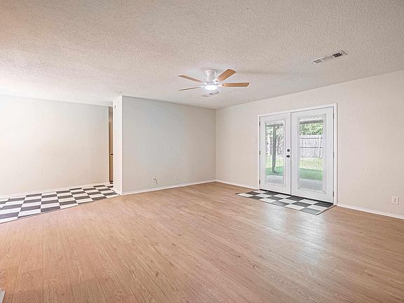 5th image of 509 Birchwood Dr
