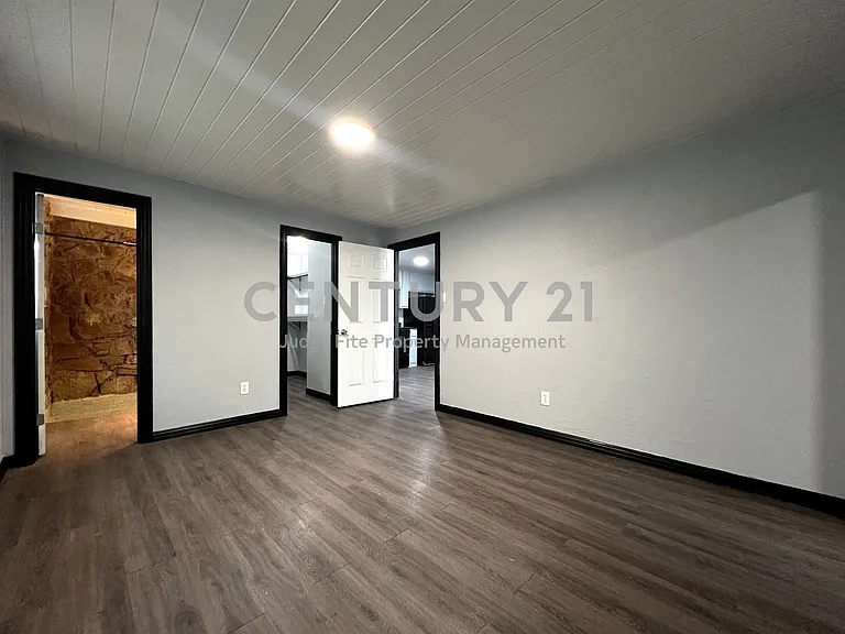 5205 Calloway St #B — Photo 10