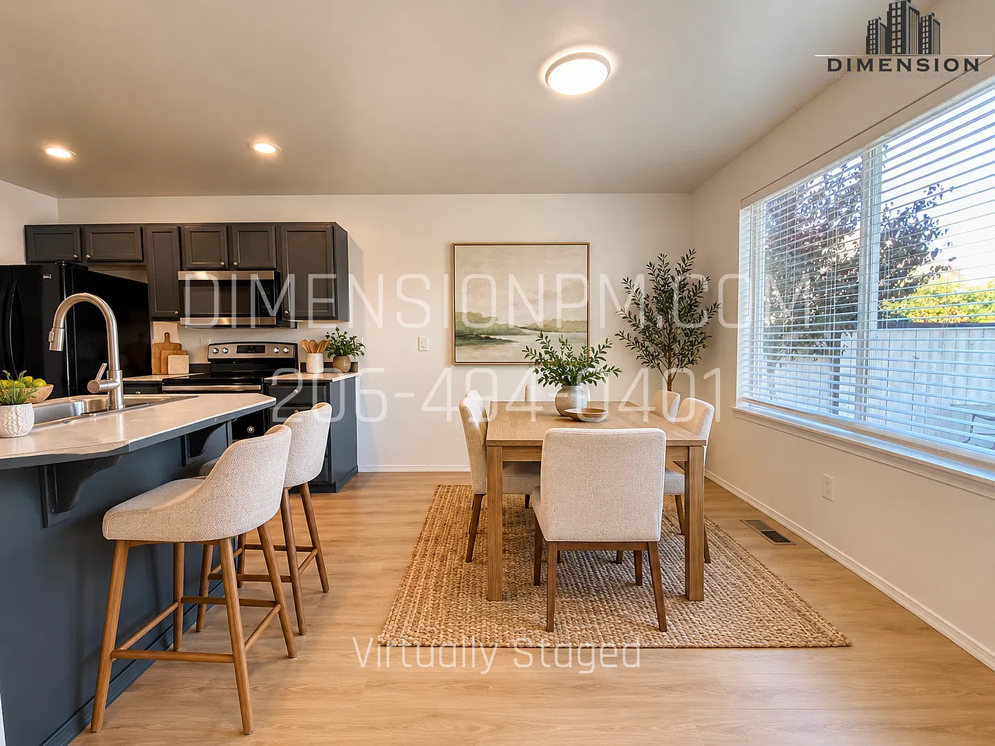 3 Bedroom House Move In Ready! — Photo 4