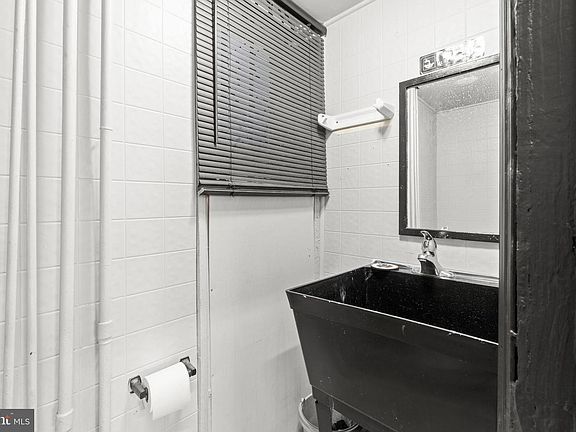 4th image of 1513 Mount Ephraim Ave