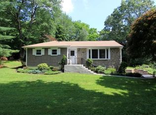 2 Lakeview Ter, Mahopac, NY 10541