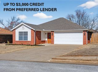 813 Marcus St, Bentonville, AR 72712