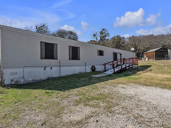 3rd image of 220 Country Side Ct